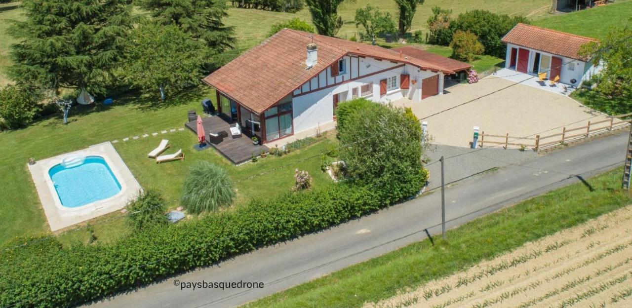 Gite Etchola Ramous Екстер'єр фото